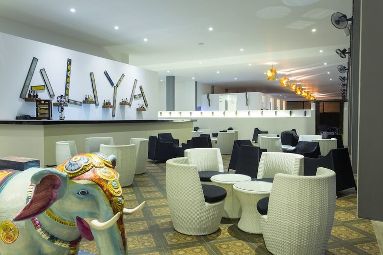 Hotel Aliya Resort & Spa
