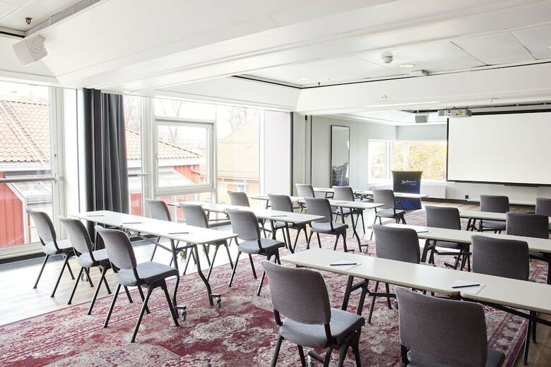 Radisson Blu Royal Garden Hotel