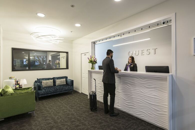 Hotel Quest Atrium