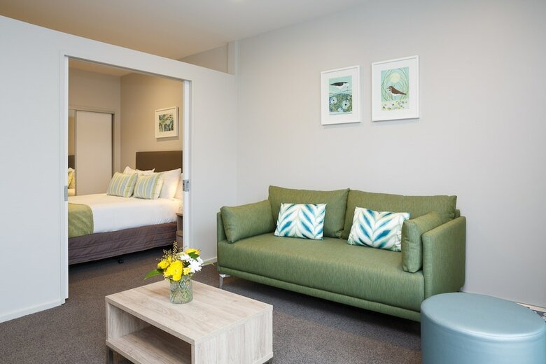 Hotel Quest Atrium