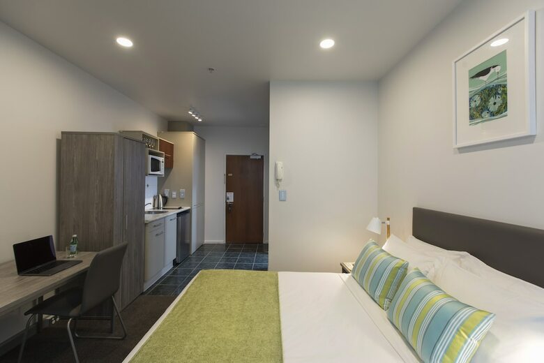 Hotel Quest Atrium