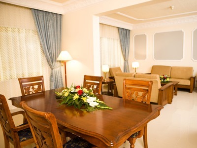 Muscat Holiday Hotel