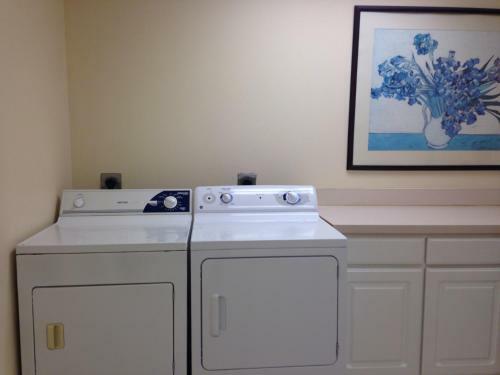 Hotel Cresthill Suites Albany
