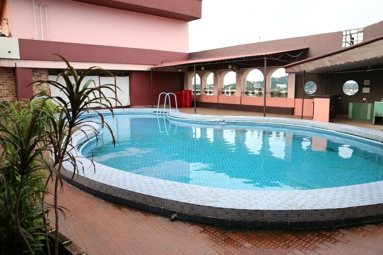 Hotel Rajmahal