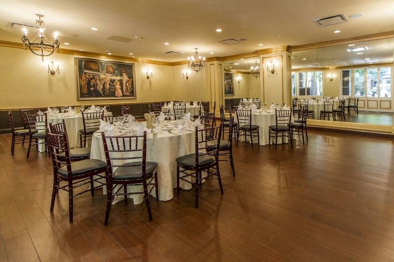 Saint Louis Hotel
