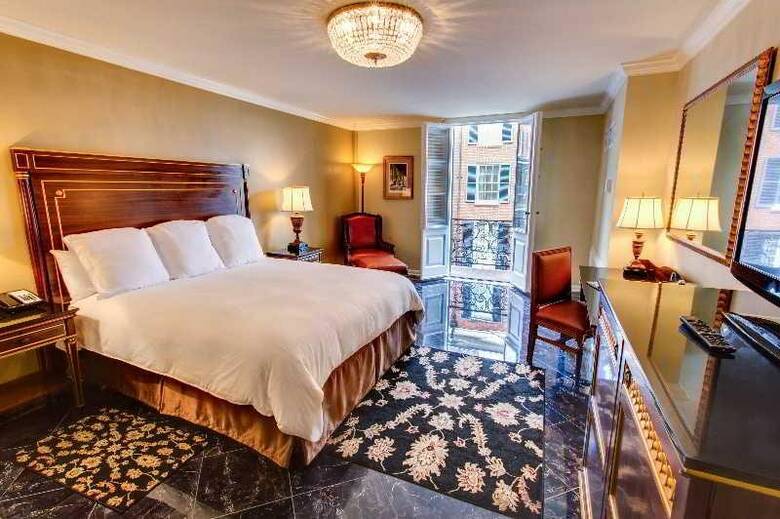 Saint Louis Hotel