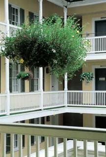 Saint Louis Hotel