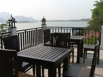 Hotel Monsane River Kwai Resort & Spa