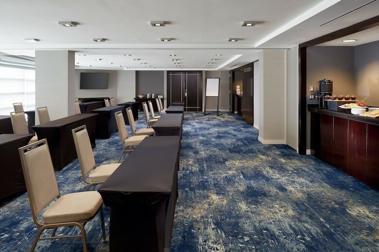 Hotel Sheraton Montreal Airport