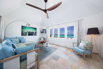Tom Beach Hotel