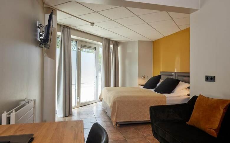 Hotel Fron
