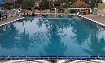 Hotel Pranmanee Beach Resort