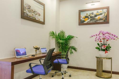 Asian Ruby Park View Hotel