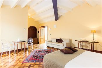 Hotel Roma