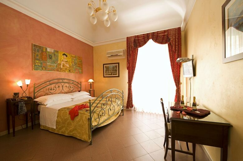 Hotel Joli