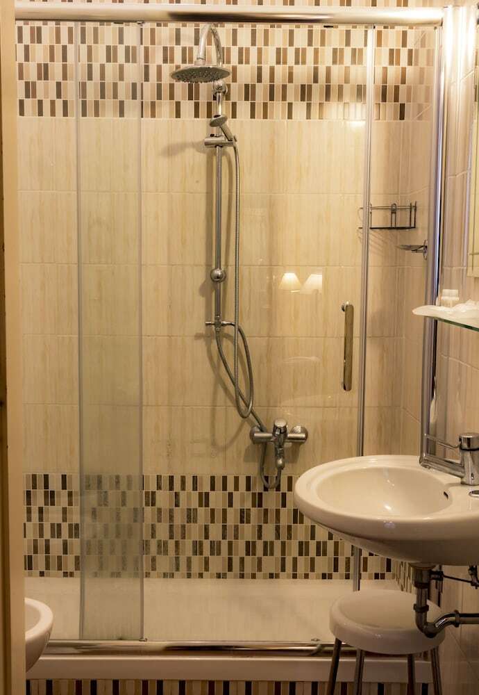 Hotel Joli