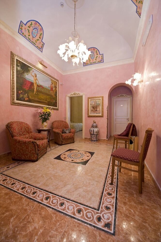 Hotel Joli