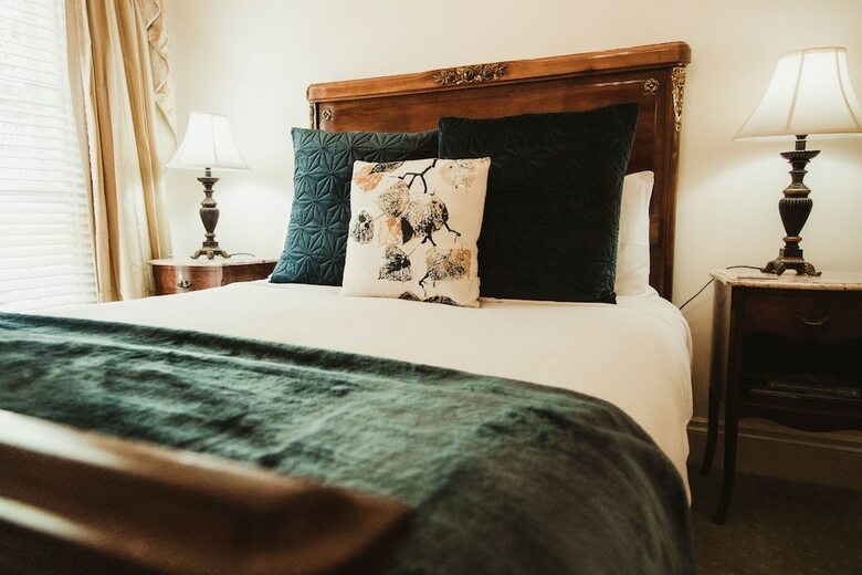Hostal Montfort Manor
