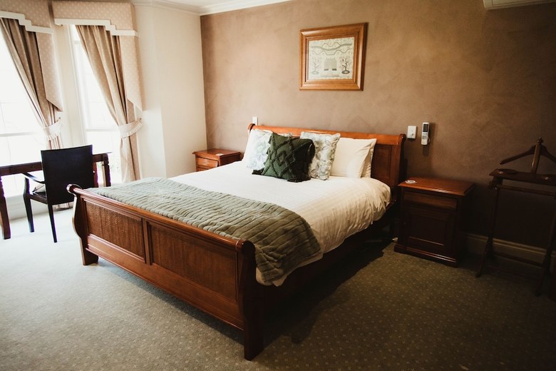 Hostal Montfort Manor