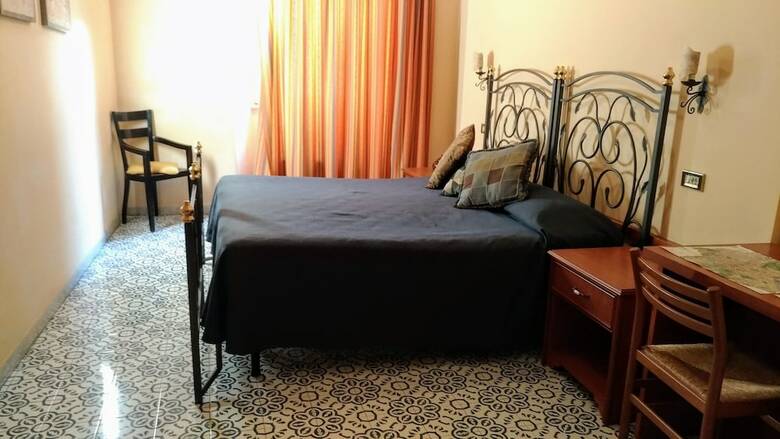 Hotel Nicolas Inn