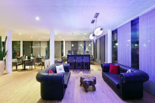 Amedia Hotel & Suites