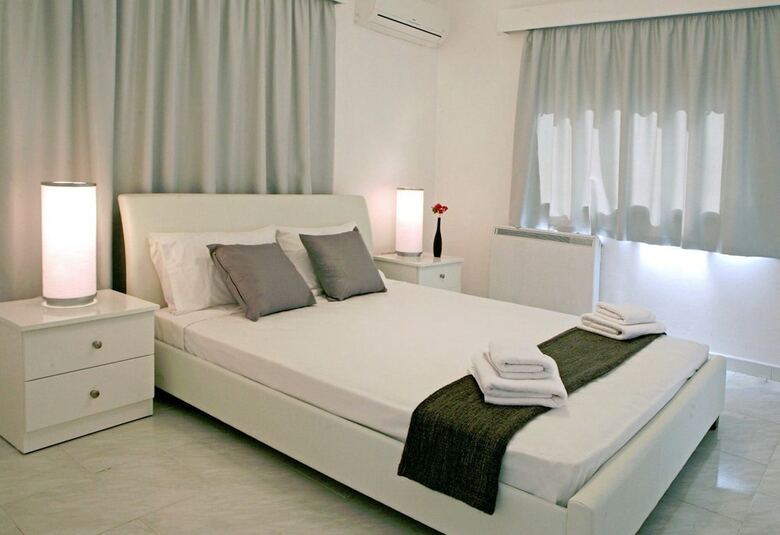 Corina Apartments