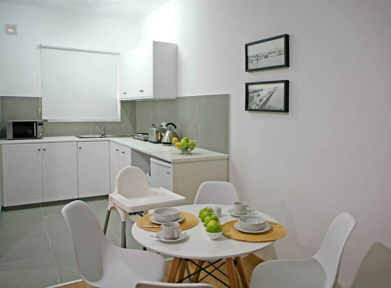 Corina Apartments