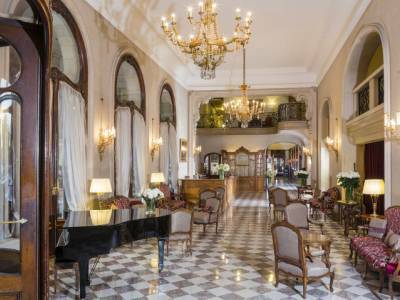 Regina Hotel