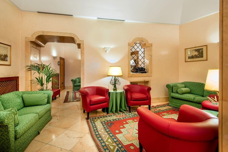 Hotel Cesari