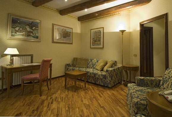 Hotel Homs
