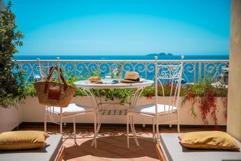 Hotel Buca Di Bacco