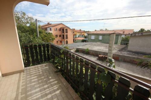 Apartment Basanija 7334a