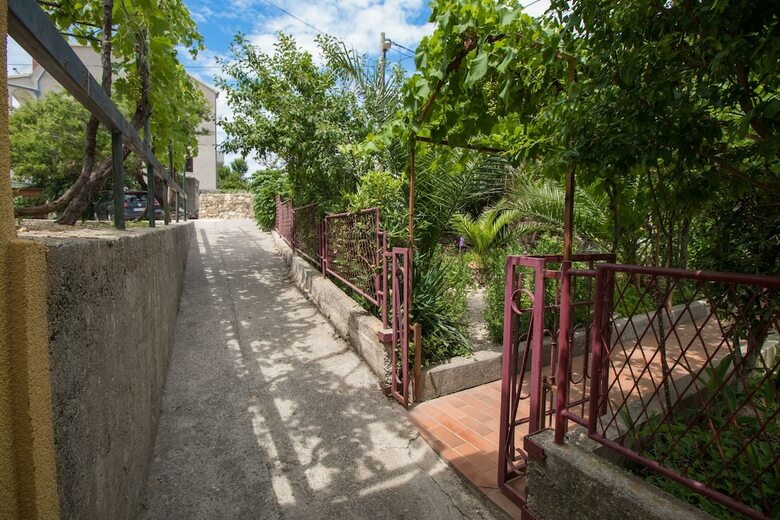 Apartments Tugomila