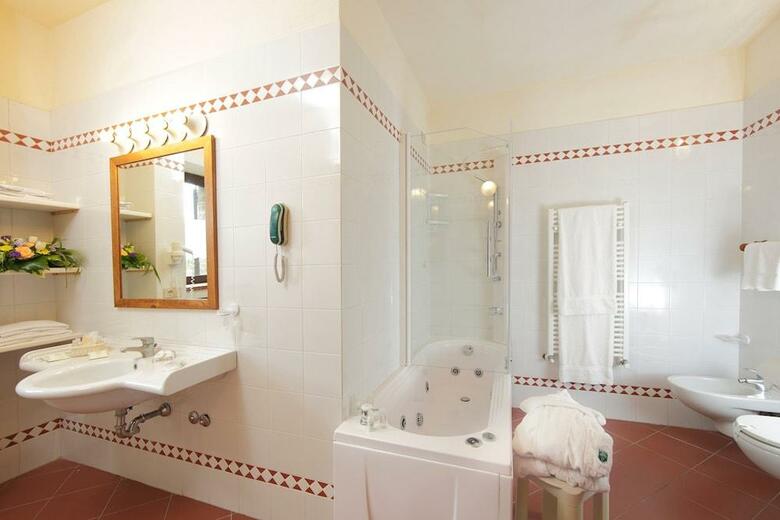 Hotel Relais Vignale