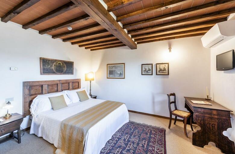 Hotel Relais Vignale