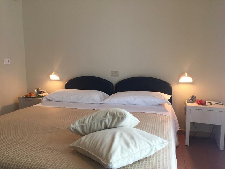 Hotel Fedora