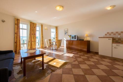 One-bedroom Apartment In Crikvenica Lxiv