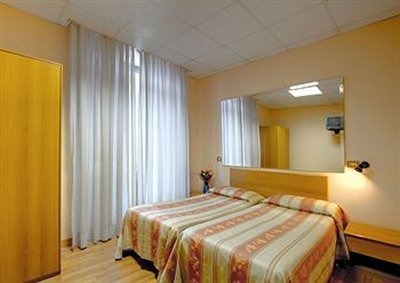 Urbis Hotel