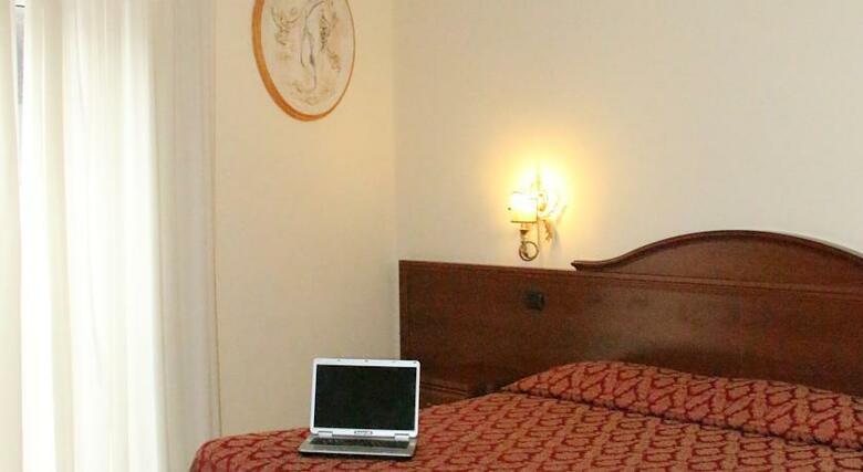 Hotel Mirage