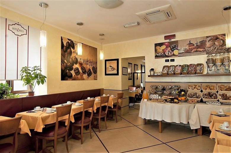 Hotel Lirico