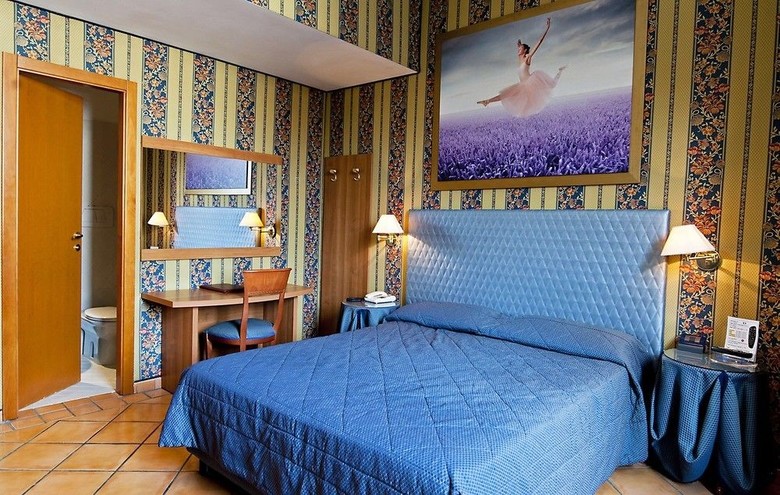 Hotel Lirico