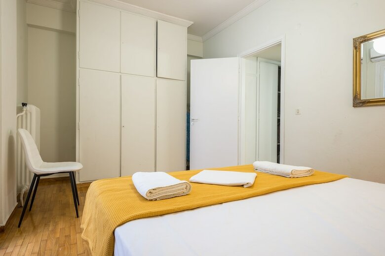 Victoria Apartment
