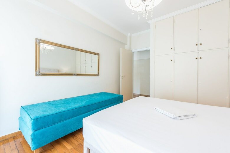Victoria Apartment