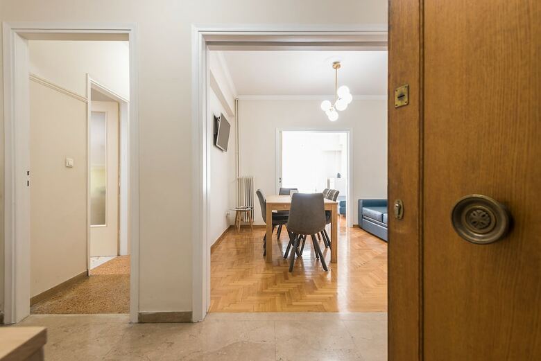 Victoria Apartment