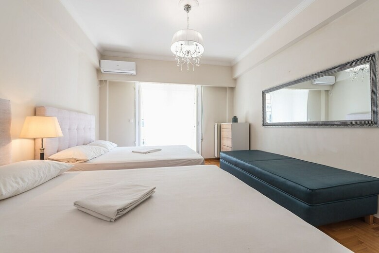 Victoria Apartment
