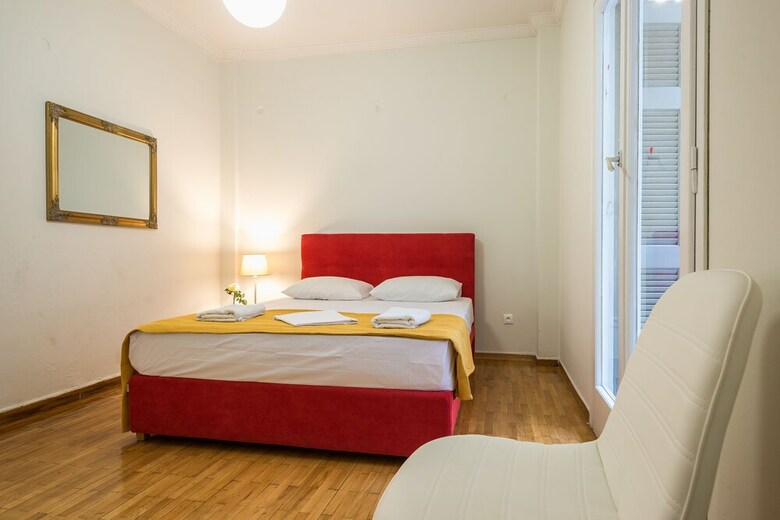 Victoria Apartment