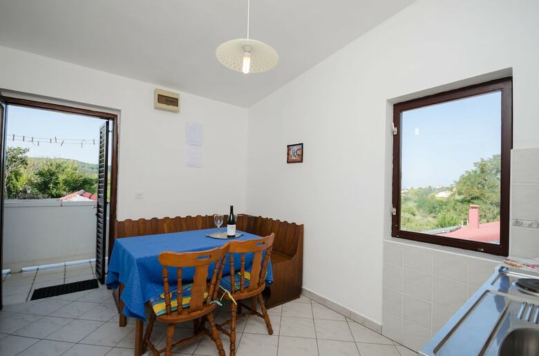 Apartments Mladen
