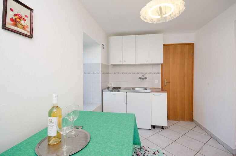 Apartments Mladen