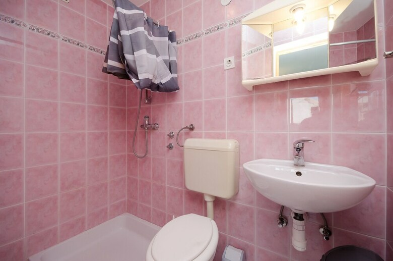 Apartments Mladen