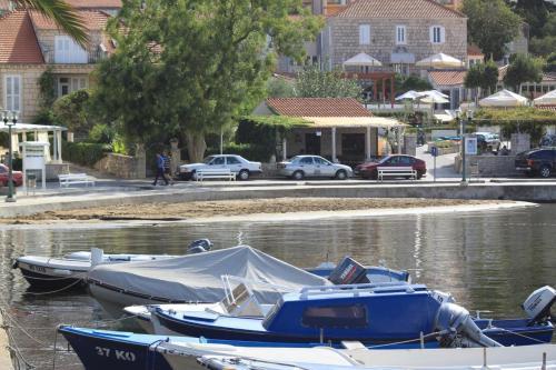 Hostal Studio Lumbarda 4447a